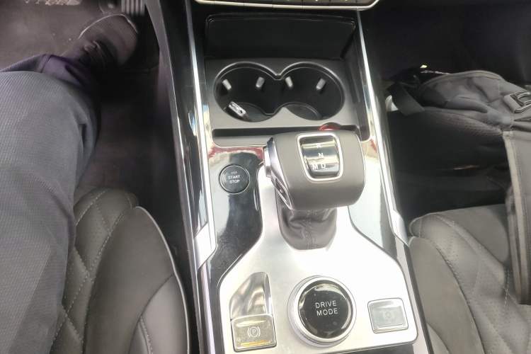 Used Hongqi HS5 2019 2.0T Smart Connect Flagship Edition
