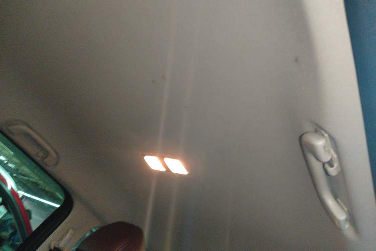 Used Mazda CX-8 2019 2.5L Two-Wheel Drive Luxury Version Headliner