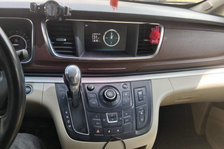 Used Buick GL8 2018 28T Luxury Model China VI Standard
