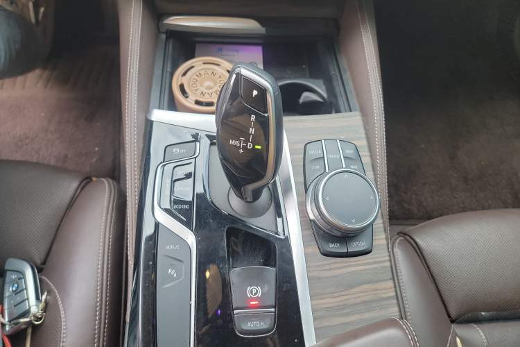 Used BMW 5 Series New Energy 2020 Mileage Upgrade Version 530Le Pioneer Edition