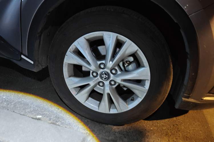 Used Toyota IZOA 2021 2.0L Enjoy Edition