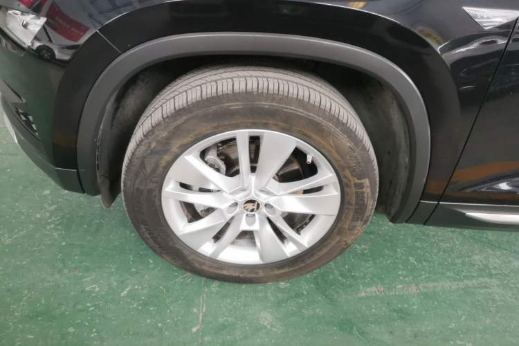 Used Skoda Kodiaq 2017 TSI330 7-Seater Two-Wheel-Drive Luxury Edition
