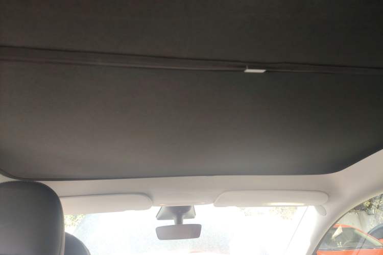 Used Tesla Model Y 2024 Long-Range All-Wheel-Drive Version