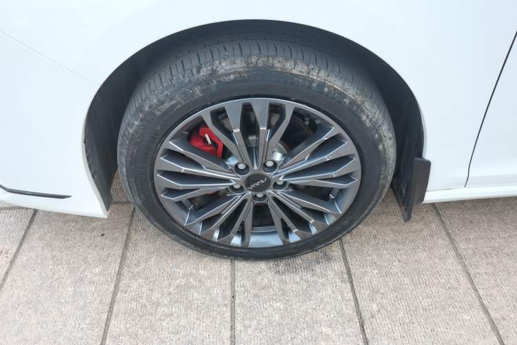 Used Dongfeng Aeolus Yixuan MAX 2023 1.5T Super Cool Trendy Dad Edition
