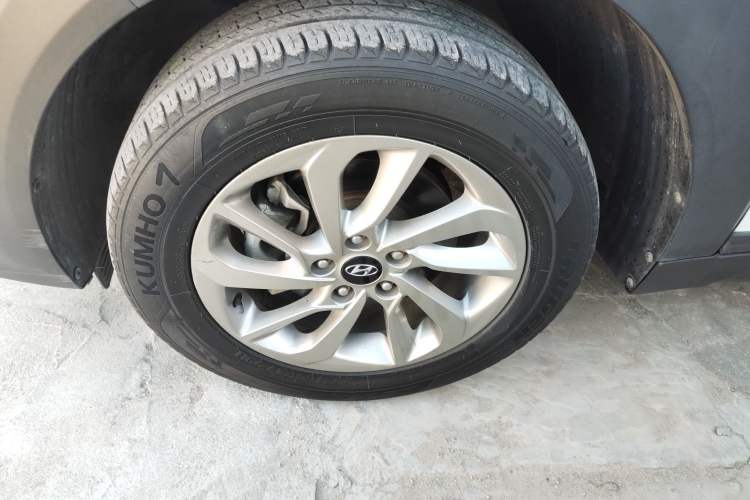 Used Hyundai Tucson 2015 1.6T Dual-Clutch Two-Wheel-Drive Smart Model
