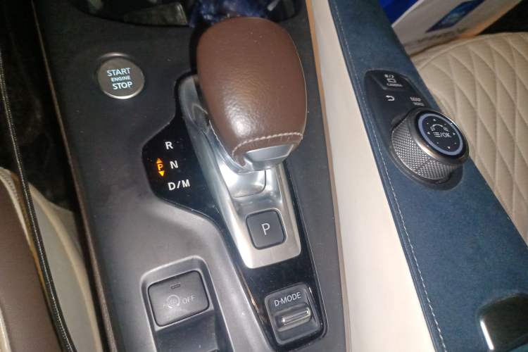 Used Infiniti QX50 2018 2.0T Four-Wheel Drive Luxury Edition Gear Lever