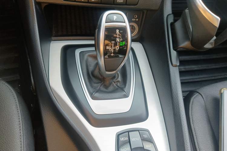 Used BMW X1 2014 sDrive18i Leading Model Gear Lever