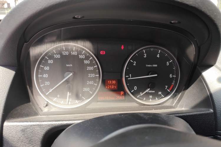 Used BMW X1 2015 sDrive18i Leading Edition