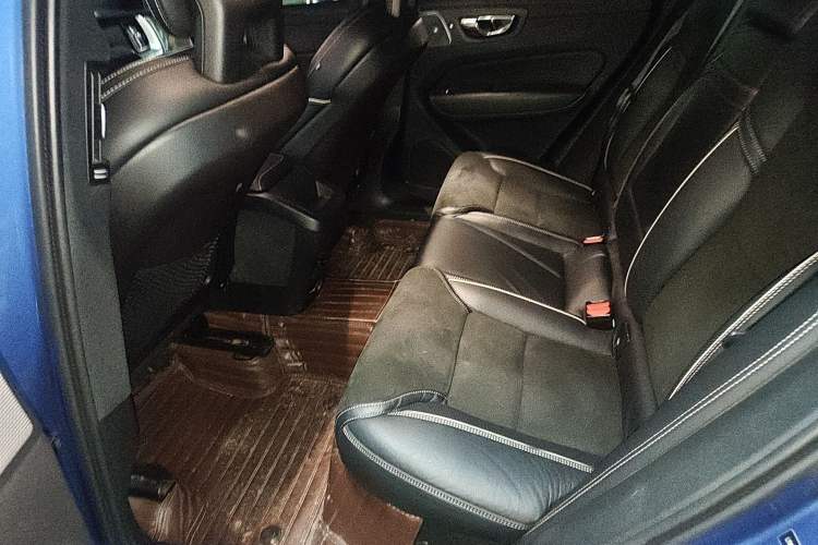 Used Volvo XC60 2018 T5 4x4 Smart & Sporty Edition