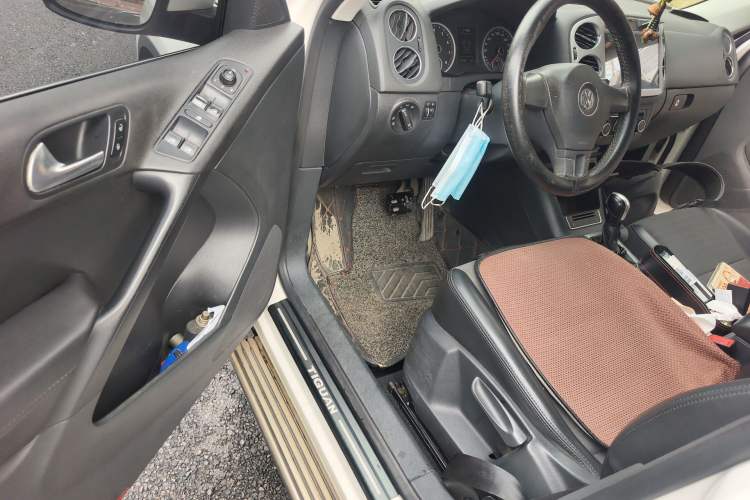 Used Volkswagen Tiguan 2015 1.8TSI Automatic Two-Wheel Drive Trend Edition Driver Seat