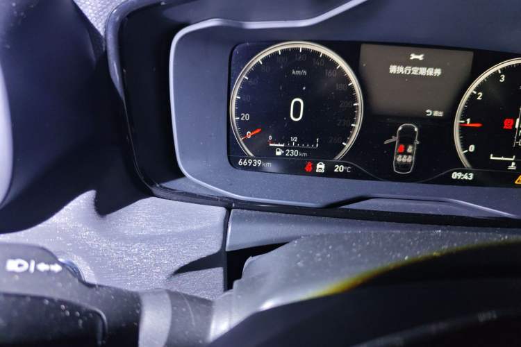 Used Lynk & Co 03 2019 1.5TD DCT JingPro Edition China VI Standard Odometer Close Up