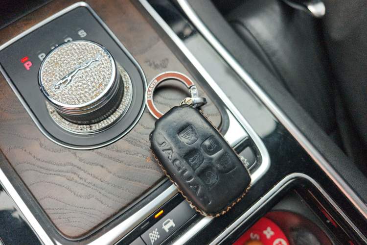 Used Jaguar XFL 2018 XFL 2.0T 250 PS Luxury Edition