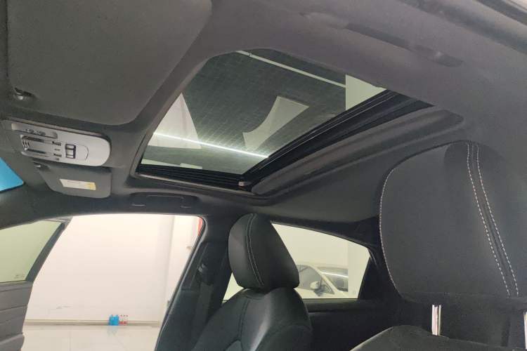 Used Toyota Avalon 2019 2.5L Ambition Version China VI Standard