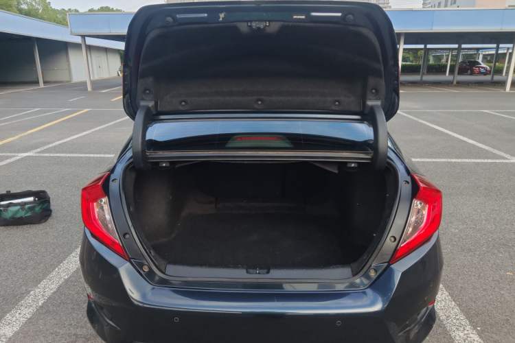 Used Honda Civic 2016 220TURBO CVT Luxury Edition
