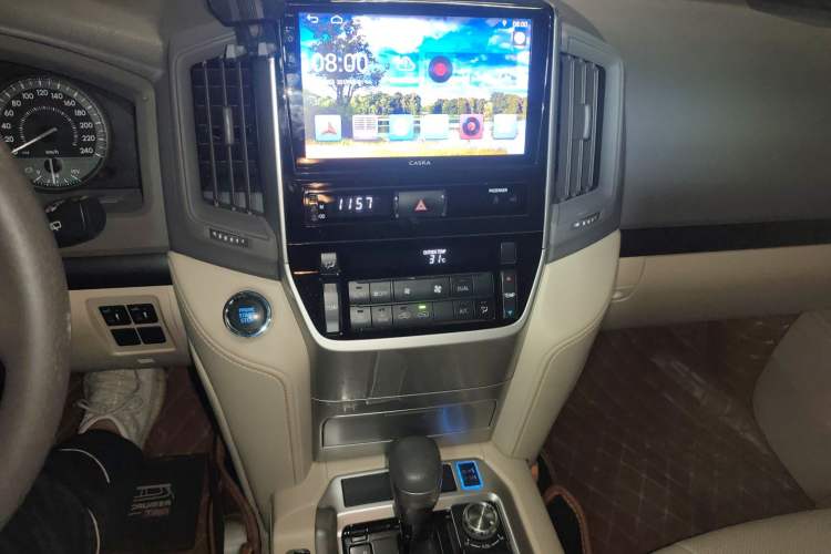 Used Toyota Land Cruiser 2018 4.0 Iron-Wheel Refrigerator Basic Electric Base Version—Middle East