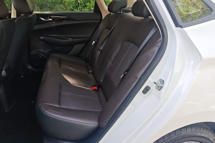 Used CHANGAN Eado DT 2021 1.6L Automatic Luxury Model
