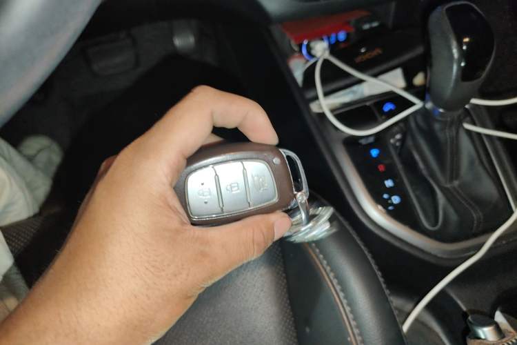 Used Hyundai ix25 2015 2.0L Automatic Two-Wheel Drive Intelligent GLS