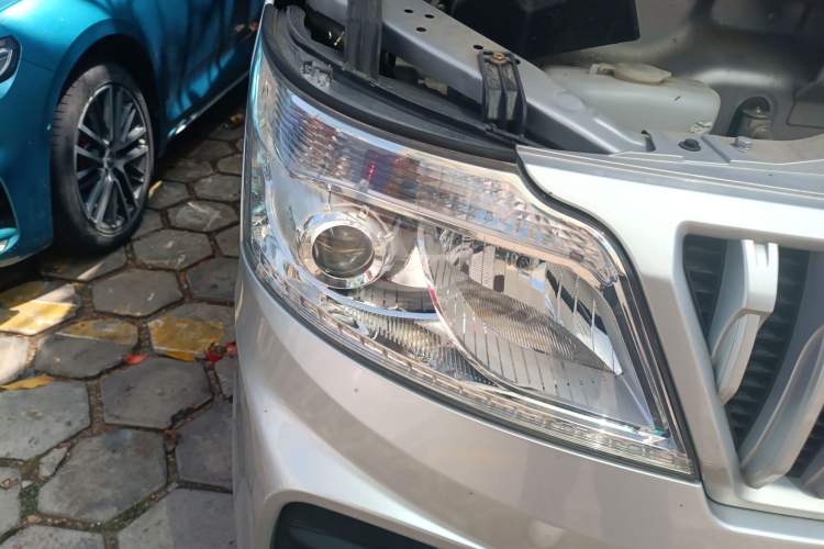 Used Chana Ruixing M60 2023 1.5L GDI Elite-Class Passenger Vehicle 6/7 Seats
