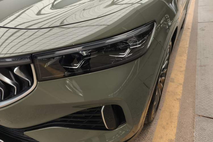 Used VOYAH FREE 2021 Four-Wheel Drive Standard Range-Extended Exclusive Luxury Package
