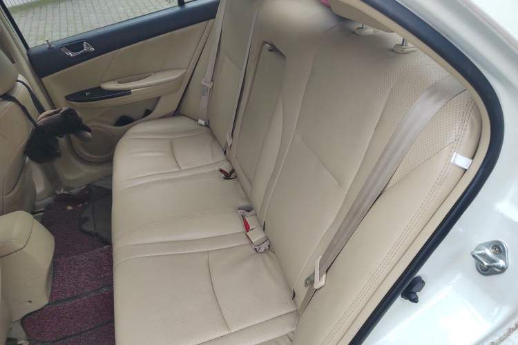 Used BYD G6 2013 1.5TI Manual Luxury Model