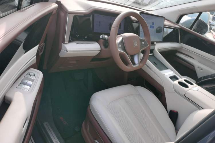 Used BYD Xia 2025 DM-i 1.5T 100km Leading Model
