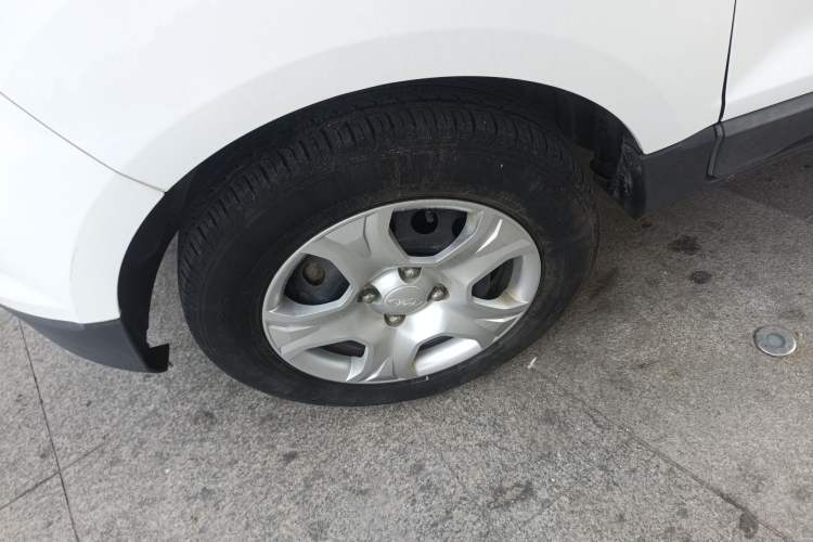 Used Ford EcoSport 2017 1.5L Manual Comfort Model Left Front Wheel Hub