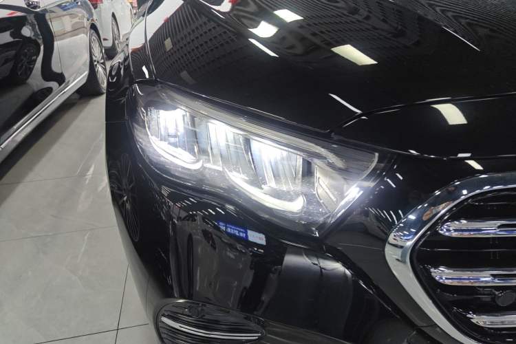 Used Mercedes-Benz E-Class 2024 Refresh E 300 L Stylish Edition Right Front Headlight