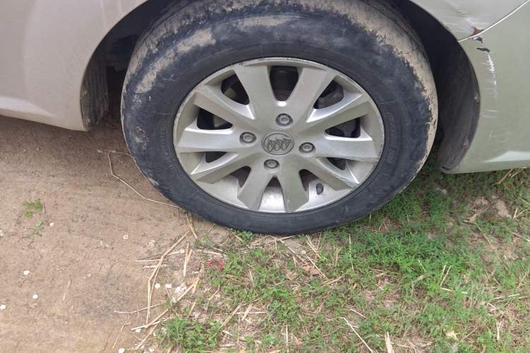 Used Buick Excelle 2013 1.5L Manual Classic Model
