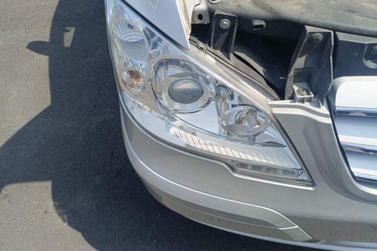 Used Mercedes-Benz Viano 2013 3.0L Comfort Edition
