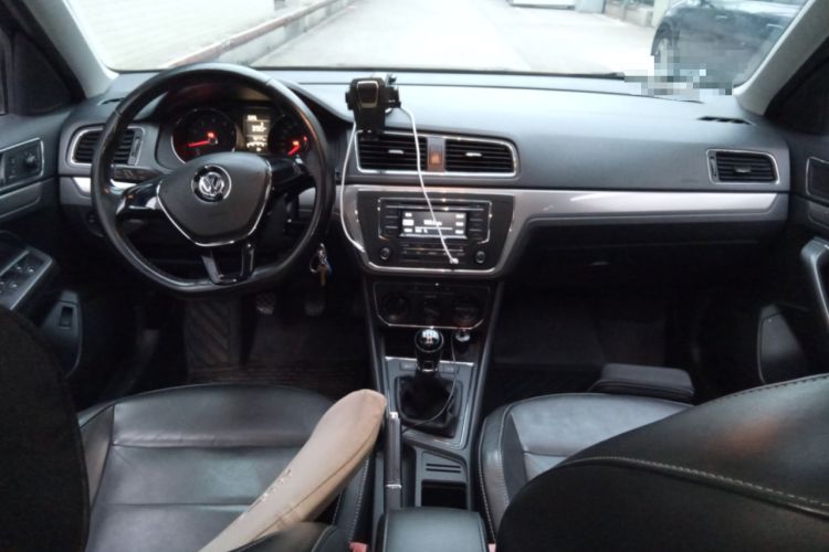 Used Volkswagen Lavida 2015 1.6L Manual Comfort Edition
