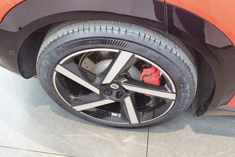 Used Xiaomi Auto YU7 2025 Ultra-Long Range High-Performance All-Wheel-Drive Max Edition
