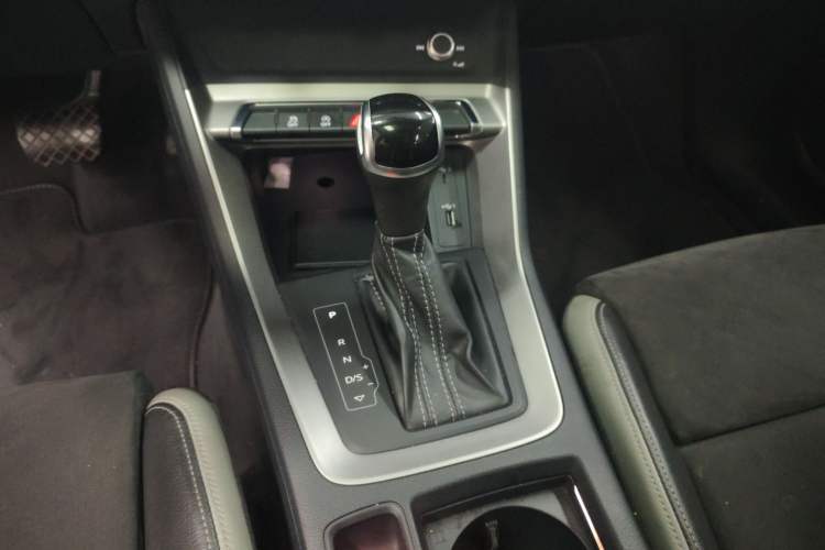 Used Audi Q3 2019 35 TFSI Advanced Dynamic Edition
