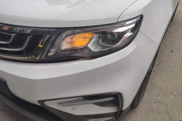 Used Geely Auto Emgrand X7 Sport 2020 1.8TD DCT Two-Wheel Drive Smart Connect 4G-Enabled Version Left Front Headlight