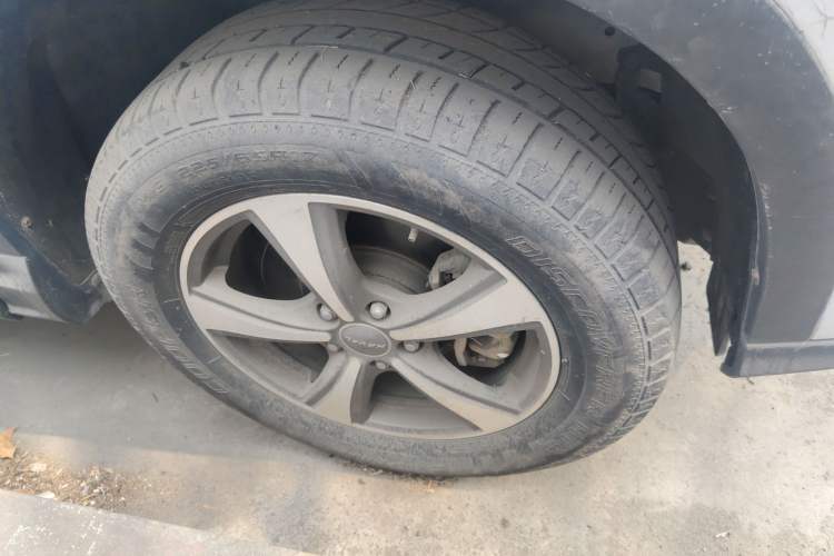 Used Haval H6 2015 Upgraded Model 1.5T Manual Two-Wheel Drive Prestige Version