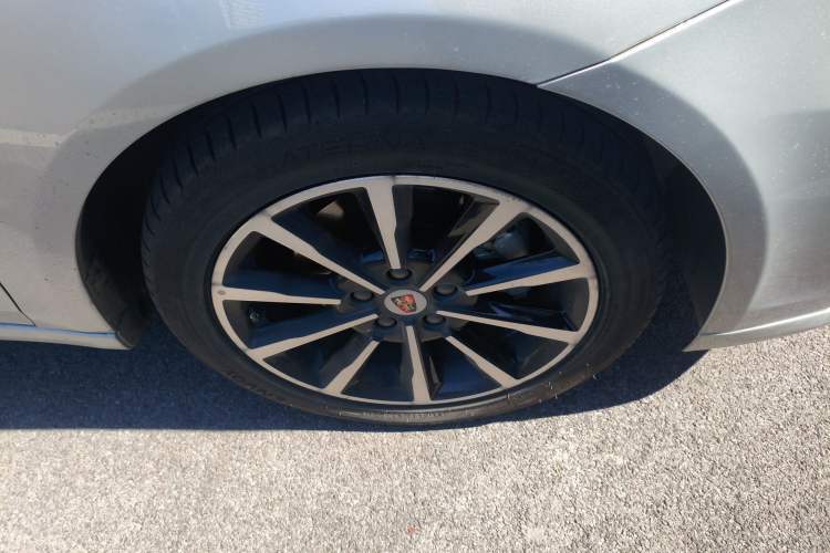 Used Roewe i6 New Energy 2017 45T Hybrid Connective Smart Luxury Edition