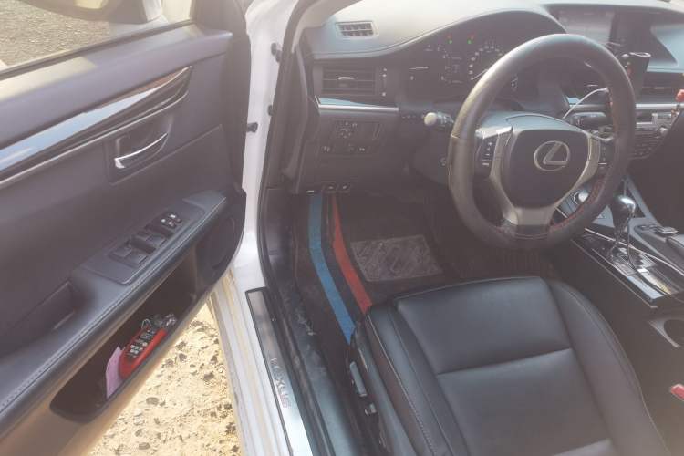 Used Lexus ES 2014 250 Elite Edition
