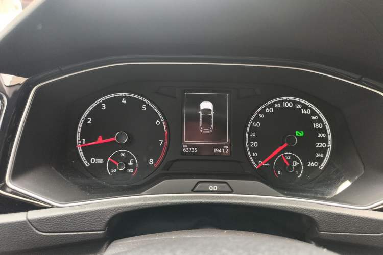 Used Volkswagen T-ROC 2018 280TSI DSG Two-Wheel Drive Comfort Version China VI Standard
