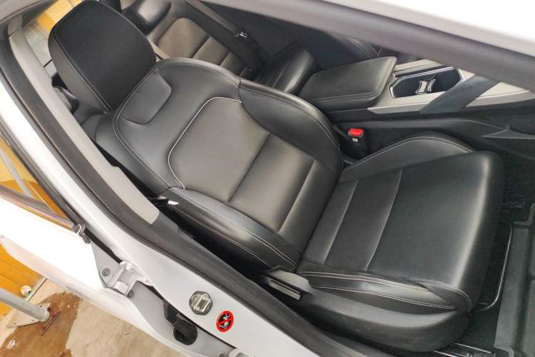 Used Geely Auto Coolray 2019 260T DCT Knight China VI Standard
