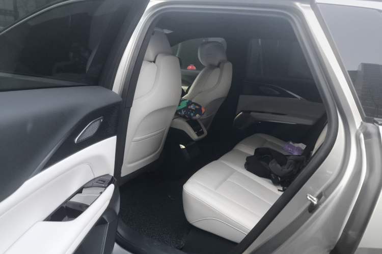 Used Cadillac LYRIQ 2022 Rear-Drive Long-Range Luxury Edition