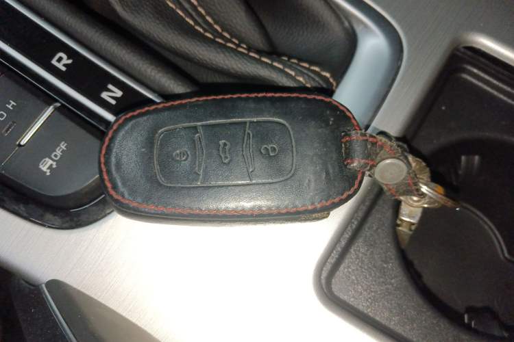 Used Geely Auto Emgrand X7 Sport 2016 1.8TD Automatic ZhiZun Version