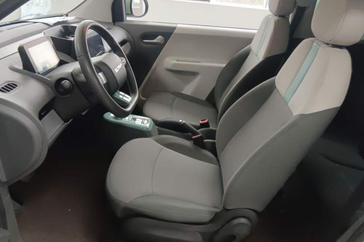 Used CHANGAN NEVO Lumin 2022 155 km – Refreshingly Sweet Edition Left Front Seat