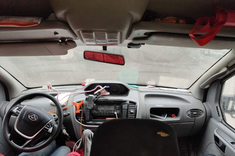 Used SAIC MAXUS Xintu V80 2021 2.0T Manual Classic Aoyuntong Short Wheelbase Mid-Roof 5/6-Seater Headliner