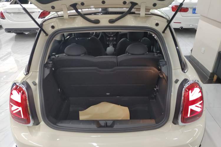 Used MINI MINI 2018 1.5T COOPER Classic Edition