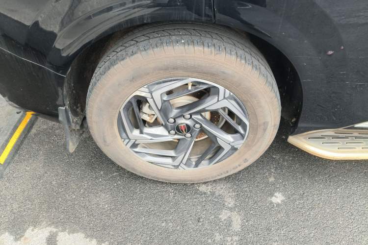 Used Hongqi HS3 2023 1.5T Two-Wheel Drive Shanwei Edition Right Rear Wheel Hub