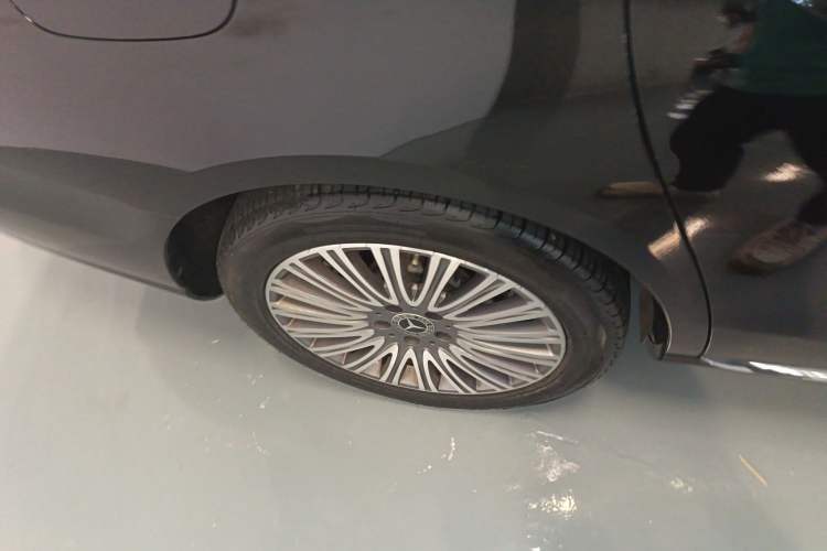 Used Mercedes-Benz E-Class 2021 E 300 L Stylish Model
