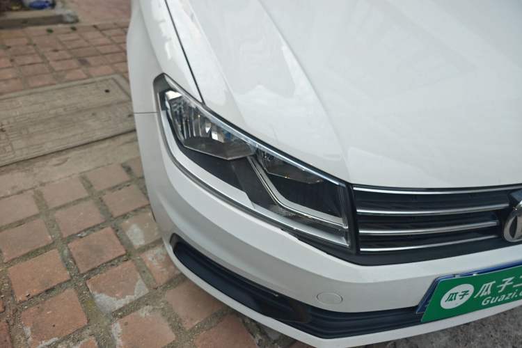 Used Volkswagen Santana 2015 Haval H6 1.6L Automatic Comfort Model Right Front Headlight