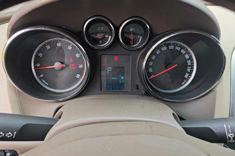 Used Buick GT 2013 GT 1.6L Automatic Comfort Edition Instrument Cluster