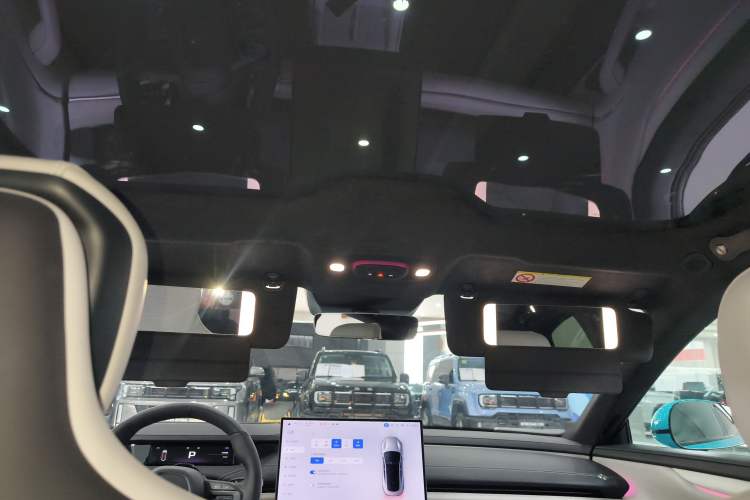 Used Xiaomi Auto SU7 2024 Four-Wheel Drive Ultra-Long Range Advanced Intelligent Driving Max Edition