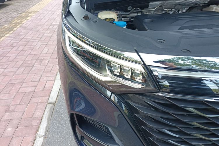 Used Roewe iMAX8 2022 400TGI Celebration Edition Right Front Headlight