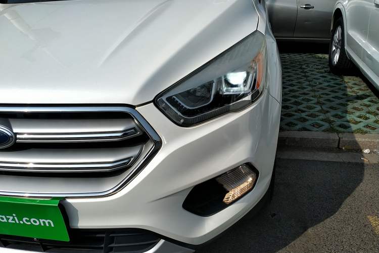 Used Ford Kuga 2017 EcoBoost 180 Two-Wheel-Drive Tiger Leap Model
